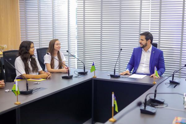 De Buriti dos Montes, estudante é anunciada Jovem Senadora 2025 e representará o Piauí em Brasília(Imagem:Letícia Santos)