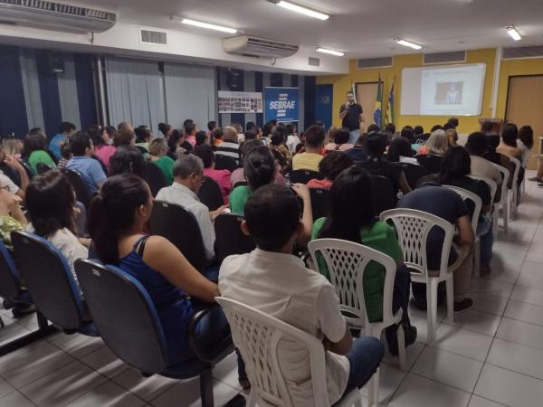 Palestra destaca cuidados financeiros para o sucesso nos negócios durante a Semana do Mei.(Imagem:FlorianoNews)