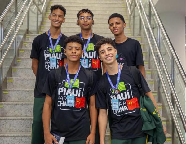 Estudantes da rede estadual embarcam para intercâmbio em instituição de excelência em tecnologia.(Imagem:Divulgação)