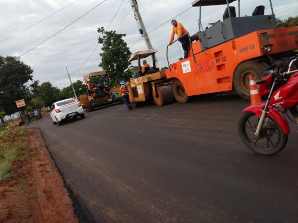 Prefeito Joel Rodrigues visita obra de asfaltamento que dá acesso ao bairro Nossa Senhora da Guia(Imagem:FlorianoNews)