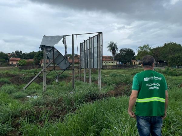 SEMAN realiza ação de combate à poluição visual em Floriano.(Imagem:Secom)