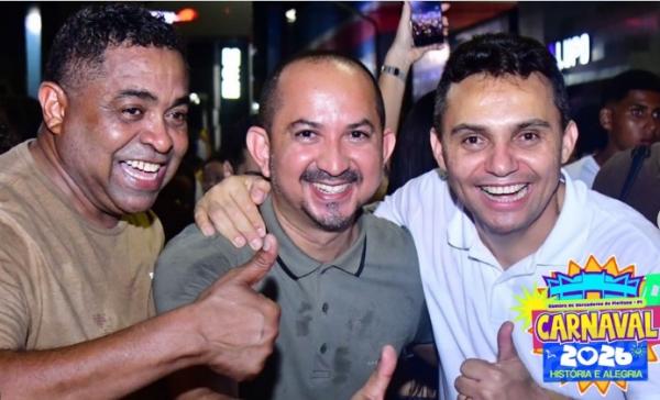 Poder Legislativo marca presença em arrastão com Durval Lelys e reforça apoio ao Carnaval de Floriano(Imagem:Reprodução/Instagram)