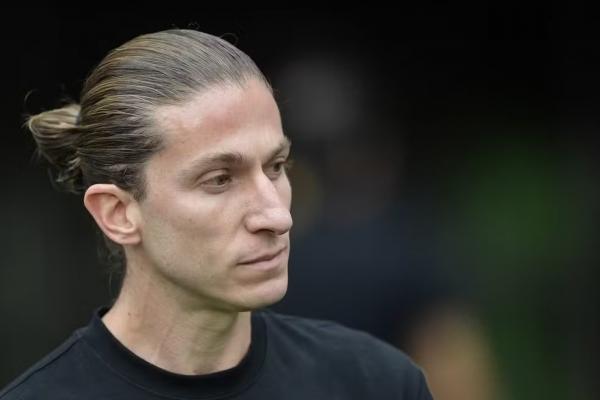 Filipe Luís no jogo entre Flamengo x Palmeiras.(Imagem:Thiago Ribeiro/AGIF)