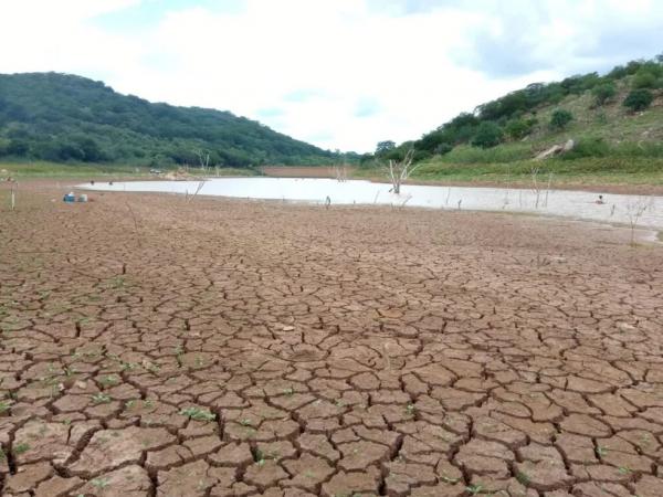 Agespisa diz que 50% da cidade de Simões está sem abastecimento de água devido seca em barragem no PI.(Imagem:Prefeitura de Simões)