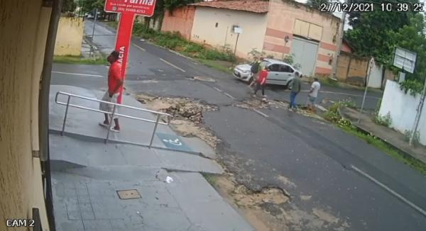 Polícia Militar prende homem que tentou roubar farmácia em Floriano.(Imagem:Reprodução)