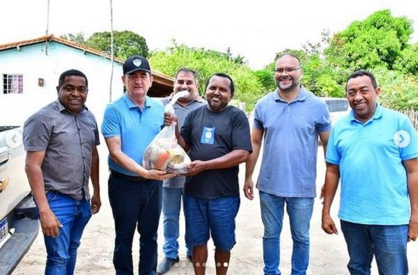 Prefeitura de Floriano realiza entrega de cestas básicas em comunidades rurais(Imagem:Reprodução/Instagram)