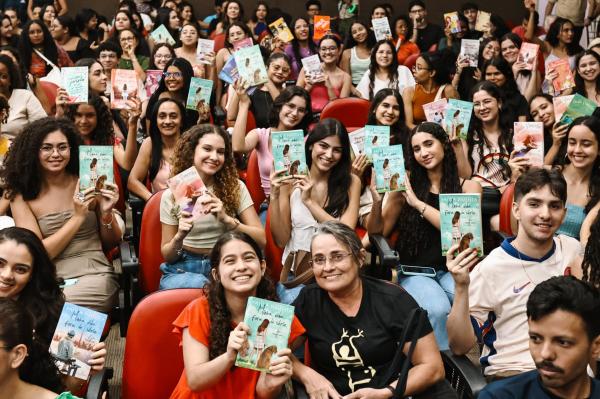 O evento inclui palestras, oficinas de escrita criativa, lançamento de livros, shows musicais e muito mais.(Imagem:Divulgação)