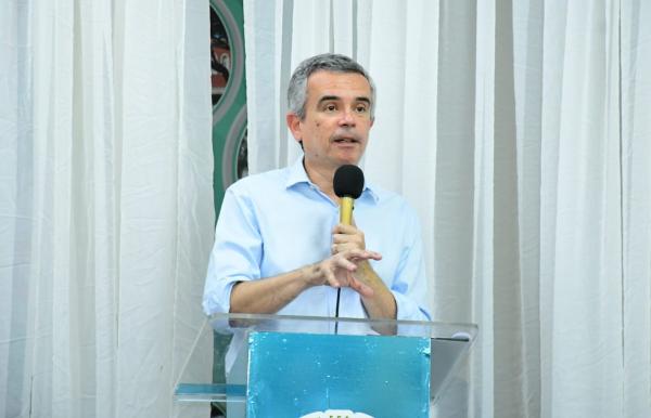 Secretário estadual do Planejamento, Washington Bonfim.(Imagem:Ricardo da Silva Alves /Prefeitura de Floriano)