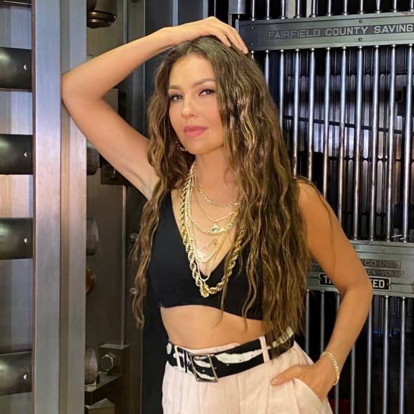 Thalia diz que música a ajudou a superar perda do pai.(Imagem:Reprodução/Instagram)