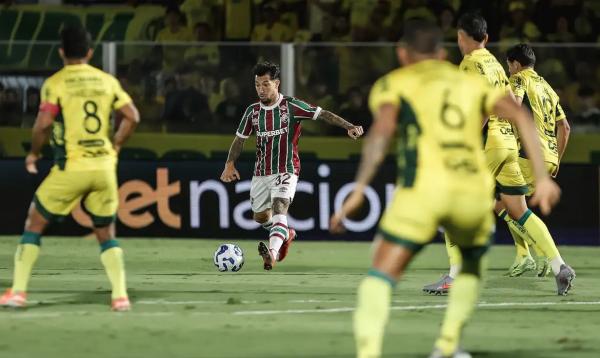Mirassol derrota Fluminense e se firma no G4 do Campeonato Brasileiro.(Imagem:LUCAS MERÇON / FLUMINENSE F.C.)