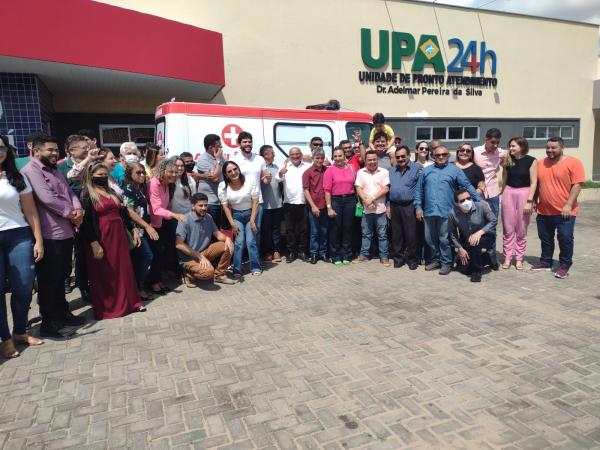 UPA de Floriano recebe uma nova ambulância(Imagem:FlorianoNews)