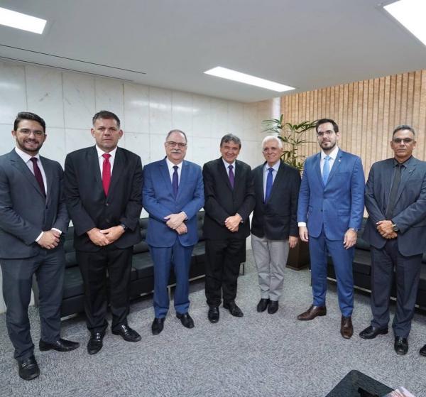 Governador em exercício cumpriu agenda em Brasília com reuniões no Ministério do Desenvolvimento Social e da Justiça.(Imagem:Divulgação)