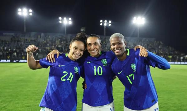 Brasil ganha quatro colocações após vitórias sobre EUA e Japão.(Imagem:Lívia Villas Boas/CBF/Direitos Reservados)