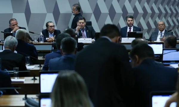 PEC cria adicional de 5% sobre os vencimentos a cada cinco anos.(Imagem:Lula Marques/Agência Brasil)