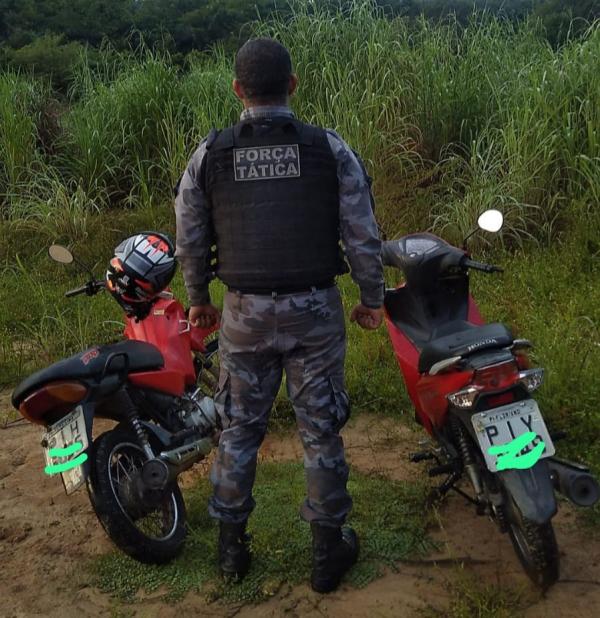 Polícia Militar recupera três motocicletas roubadas em Floriano.(Imagem:Divulgação/PM)