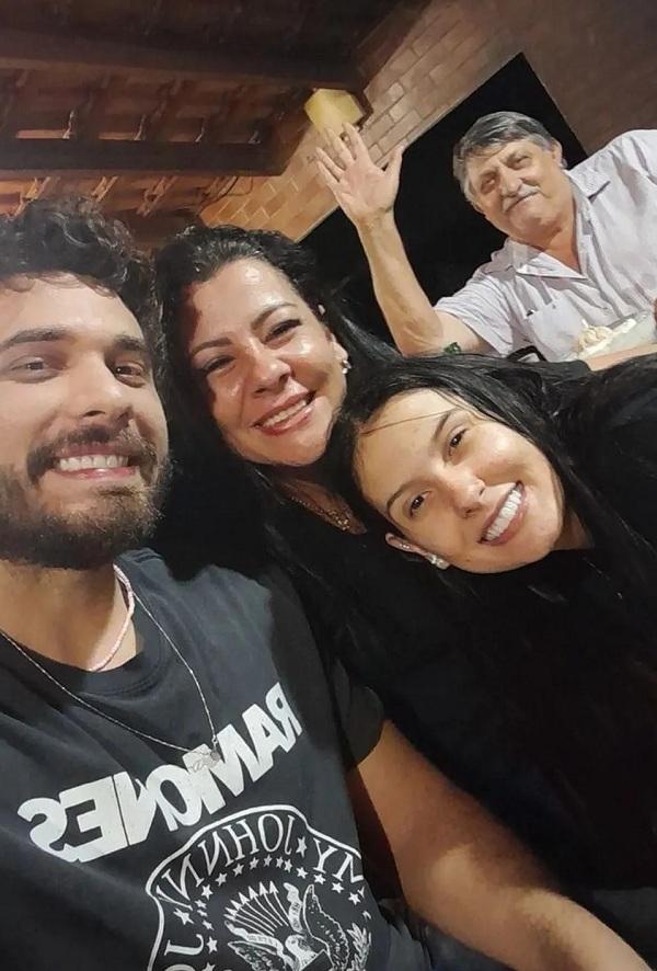 Ana Castela apresentou Gustavo Mioto para a família.(Imagem:Reprodução/Instagram)