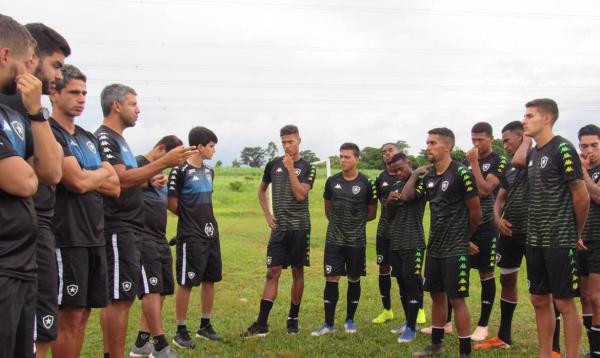 Suspensão de torneios coloca em dúvida ano para jovens do futebol.(Imagem:Botafogo F. R./Direitos Reservados)