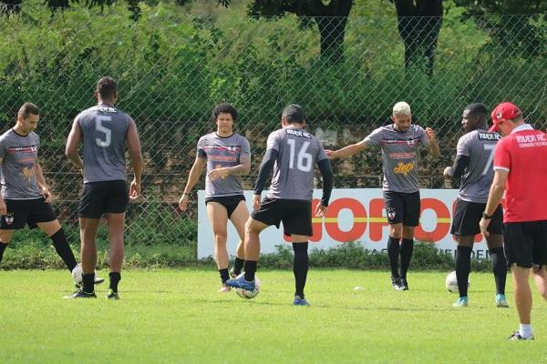  Treino do River-PI (Imagem:Julio Costa )