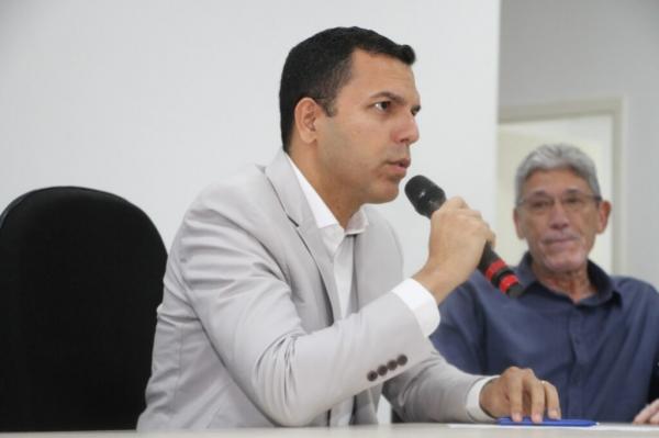 Rodrigo Torres tamb&eacute;m ressaltou as a&ccedil;&otilde;es voltadas &agrave; primeira inf&acirc;ncia e &agrave; pactua&ccedil;&atilde;o de metas educacionais para ampliar os &iacute;ndices de alfabetiza&ccedil;&atilde;o.(Imagem:Jo&atilde;o Pio)