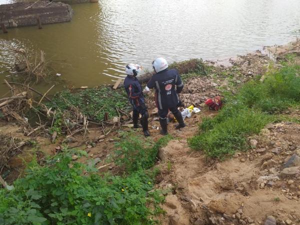 Conforme o policial, populares pediram para o motorista parar e aguardar a perícia, mas ele se evadiu. Testemunhas de motos acabaram perseguindo o condutor, que ao chegar na Ponte(Imagem:Divulgação)