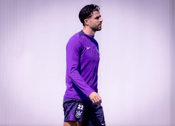 H&eacute;ctor Hern&aacute;ndez em treino do Corinthians no CT Joaquim Grava.(Imagem:Rodrigo Coca/Ag&ecirc;ncia Corinthians)