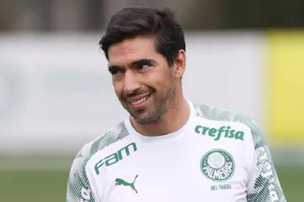 O Palmeiras procurou reconhecer não só a importância em termos de títulos, mas também do dinheiro que já contribuiu para o clube arrecadar desde que assumiu o comando do Alviverde,(Imagem:Reprodução)