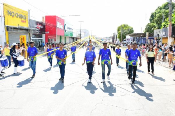 Desfile cívico encerra solenidades da Semana da Pátria em Floriano(Imagem:Secom)