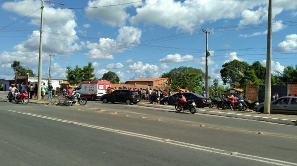 Dois homens são mortos a tiros em avenida na Zona Norte de Teresina.(Imagem:Elbert Ribeiro /Rede Clube)