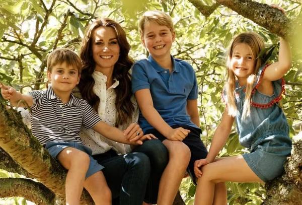 Kate Middleton e os filhos, George, Charlotte e Louis.(Imagem:Matt Porteous)
