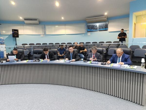 Câmara Municipal de Floriano realiza duas sessões ordinárias consecutivas(Imagem:FlorianoNews)