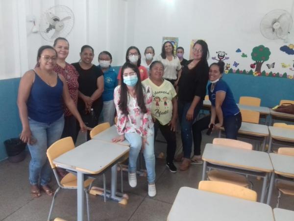 Coordenação de Saúde Mental realiza oficina com equipe pedagógica da Escola Iracema Miranda.(Imagem:Secom)