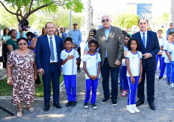 Poder Legislativo participa da abertura da Semana da Pátria em Floriano(Imagem:CMF)