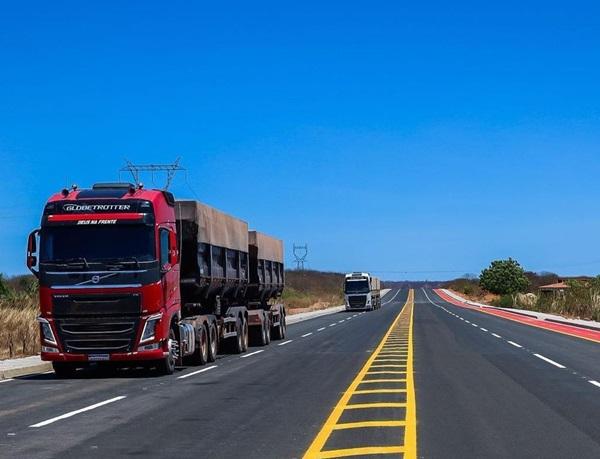 As ações de restauração e manutenção asfáltica (quilômetros recuperados) atingiram 2.366,36 km(Imagem:Divulgação)