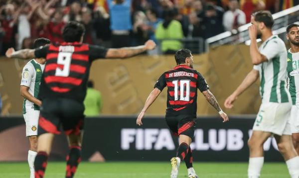 Com gols de Arrascaeta e Luiz Araújo, Rubro-Negro triunfa por 2 a 0.(Imagem:GILVAN DE SOUZA/FLAMENGO/DIREITOS RESERVADOS)