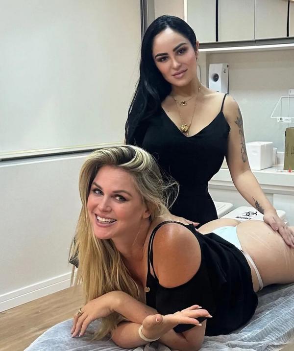 De passagem pelo Brasil, Susana Werner empina bumbum com técnica queridinha pelas famosas.(Imagem:Reprodução/Instagram)