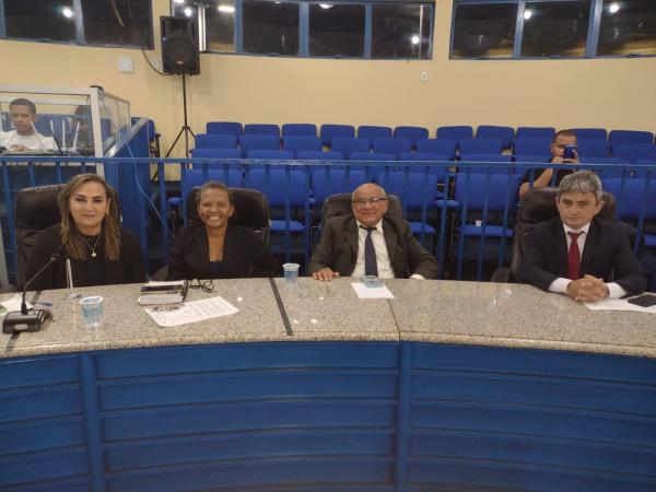 Câmara Municipal de Floriano antecipa a sessão que seria realizada nesta sexta-feira, 03.(Imagem:FlorianoNews)