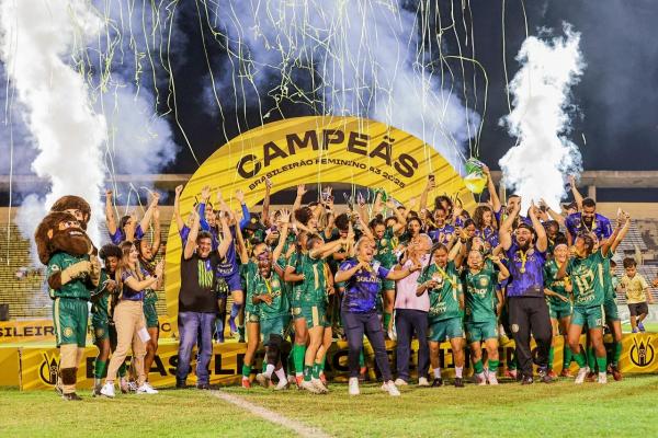 O Atlético Piauiense venceu o Vilanova de Goiás por 4 a 0 e faturou o primeiro título nacional de uma equipe profissional de futebol do Piauí.(Imagem:Gabriel Paulino)