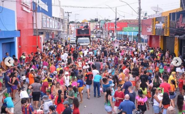 Carnaval da Família em Floriano: A festa que uniu gerações na Princesa do Sul(Imagem:Reprodução/Instagram)