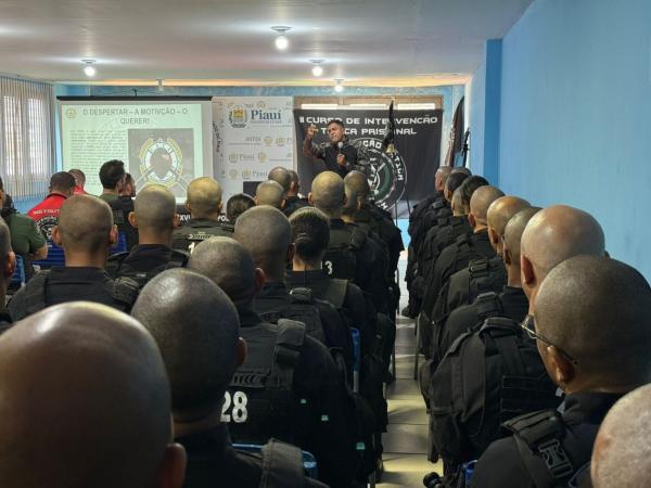 O curso conta com a participa&ccedil;&atilde;o de 31 operadores da seguran&ccedil;a p&uacute;blica do Piau&iacute;, Maranh&atilde;o, Pernambuco e Bahia.(Imagem:Ascom Sejus)