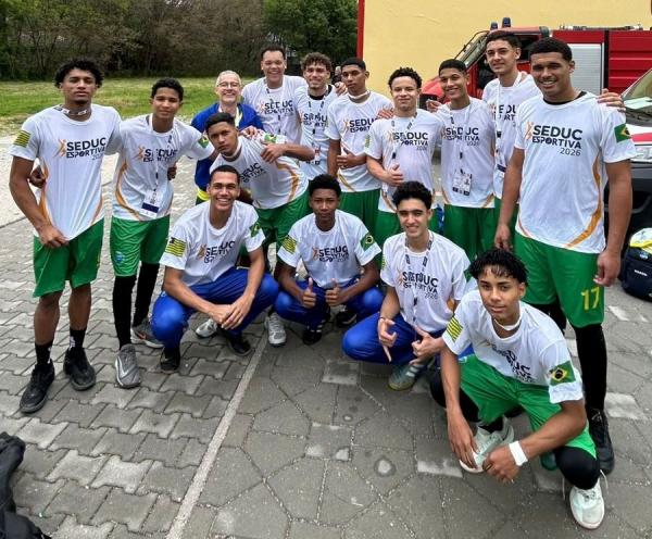 Estudantes piauienses estreiam com vit&oacute;ria e lideram grupo no Mundial Escolar na Europa.(Imagem:Ascom Seduc)