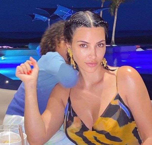 Após rumores de separação, Kim Kardashian publica foto de férias em família com Kanye West(Imagem:Reprodução)