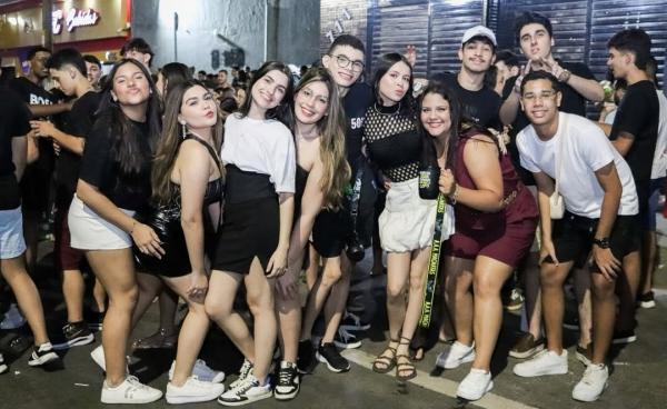 128 anos de Floriano são celebrados com shows e arrastão(Imagem:Reprodução/Instagram )