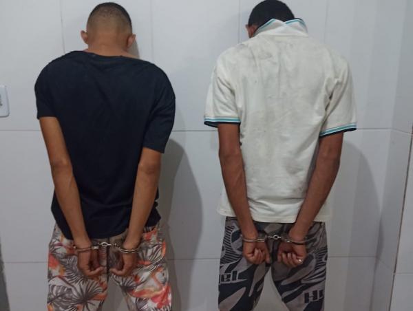 Dupla é detida por portar arma de fabricação caseira em Floriano.(Imagem:Reprodução/Instagram)