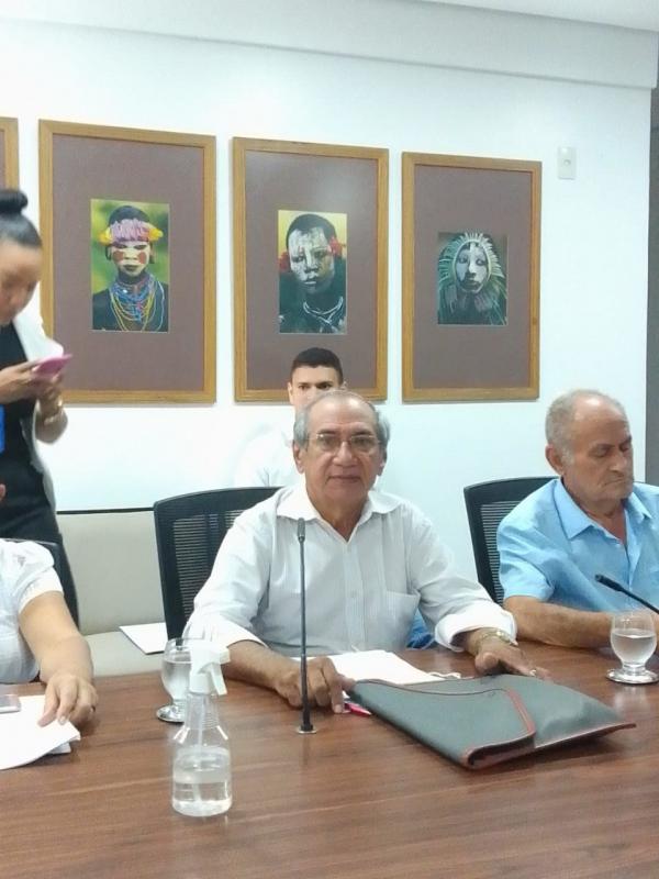 Presidente e vice-presidente do SICOMFLOR participam de encontro do Conselho Regional do SESC(Imagem:Divulgação)
