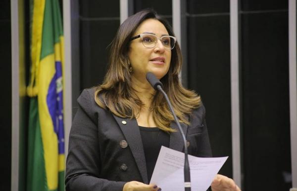 Deputada federal Rejane Dias(Imagem:Paulo Sérgio / Câmara dos Deputados)