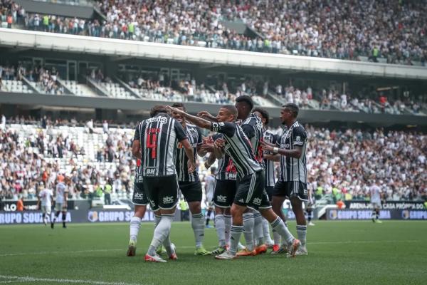 Jogadores do Atlético-MG comemoram um dos gols da vitória sobre o Democrata.(Imagem:Divulgação/CAM)