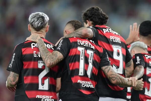 Varela, Everton e Pedro - Flamengo x Botafogo-PB - Copa do Brasil.(Imagem:Thiago Ribeiro/AGIF)