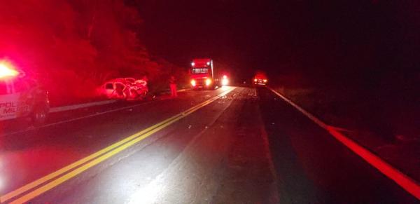 Homem morre em acidente envolvendo carro e carreta em Inhuma, Norte do Piauí.(Imagem:Polícia Rodoviária Federal)