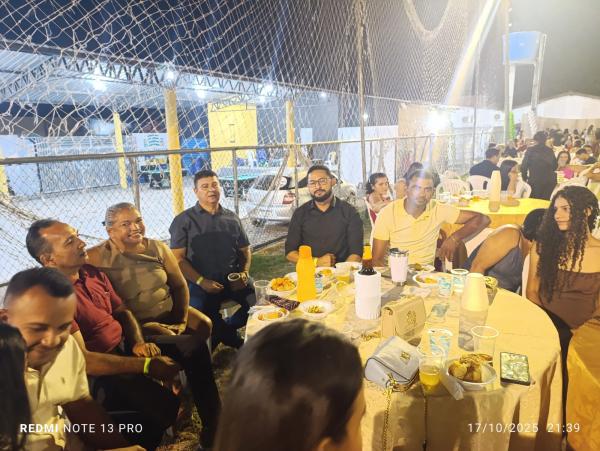 Prefeitura de Barão de Grajaú realiza noite especial em homenagem aos professores(Imagem:FlorianoNews)