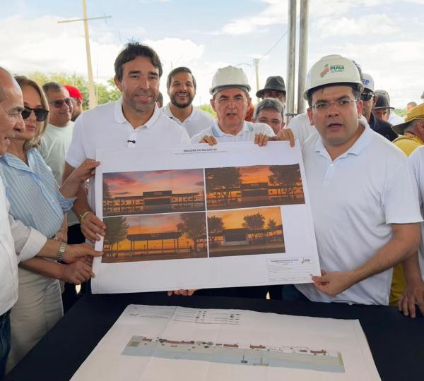 Governador Rafael Fonteles, Deputado Marden Menezes e o Prefeito Ant&ocirc;nio Reis visitam obras de revitaliza&ccedil;&atilde;o do Cais da Beira Rio em Floriano.(Imagem:Ascom)